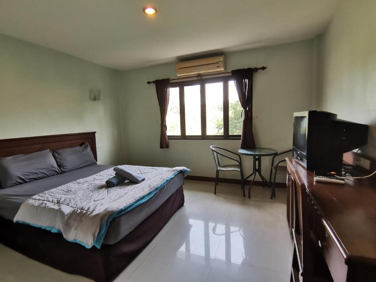 Отель Oyo 616 Bonita House Samui Бопхут Экстерьер фото